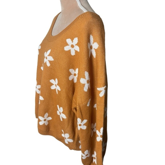 Altar’d State Daisy Print Sweater - Picture 2 of 6